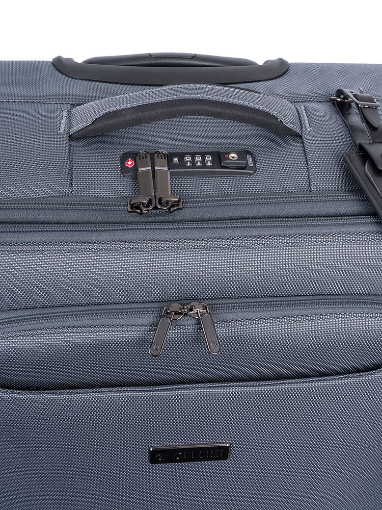 MegaPak 67cm Medium Expander Check In