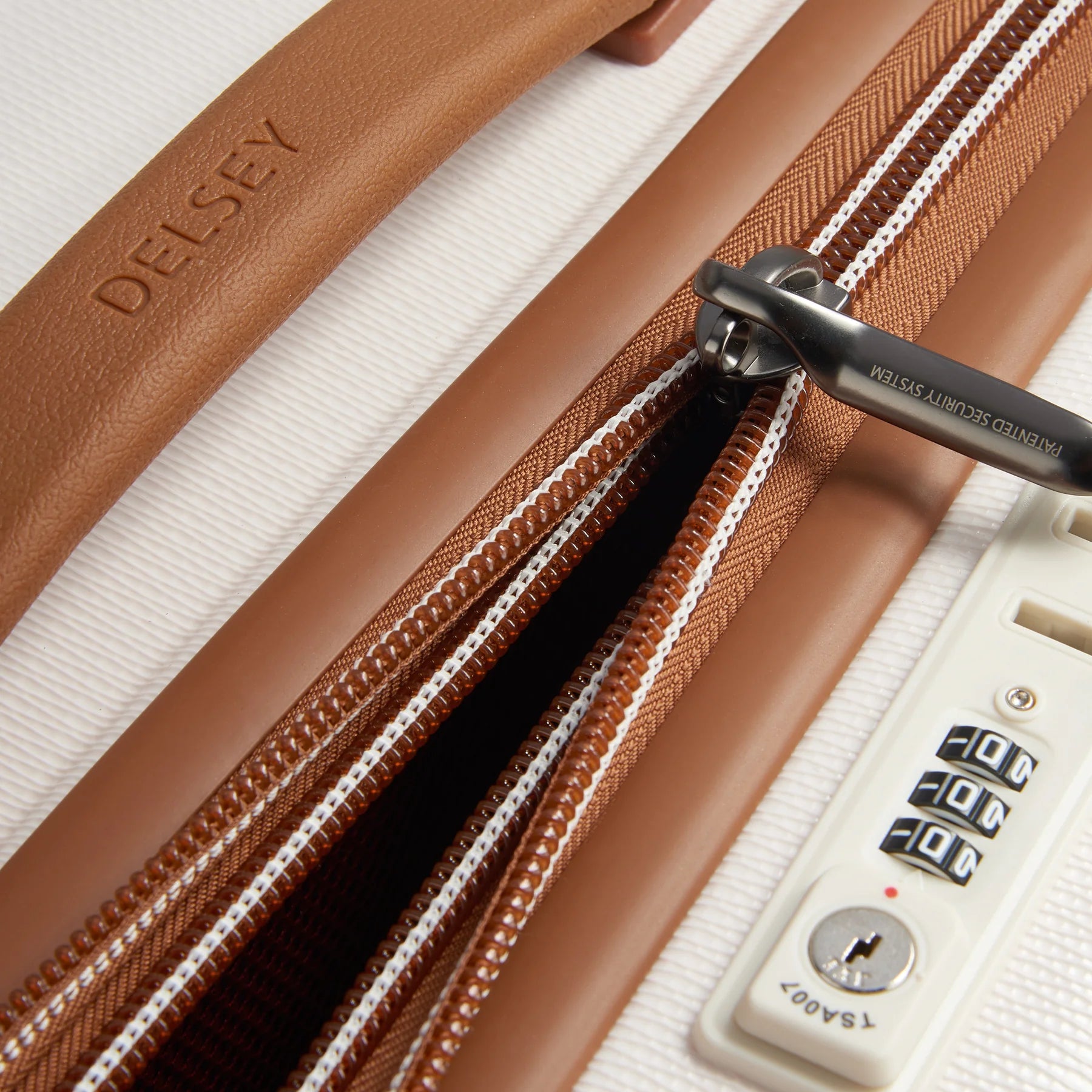 Chatelet Air 2.0 82cm Extra Large Check In