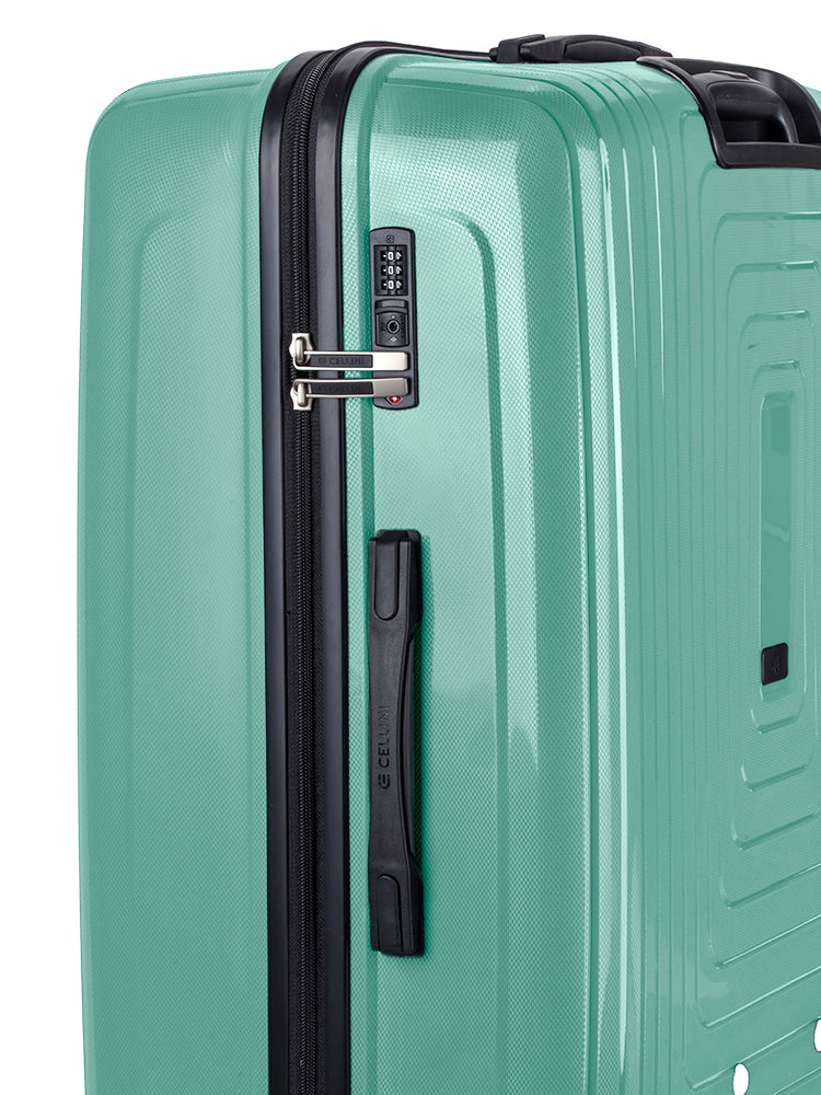 Flexilite 67cm Medium Check-In