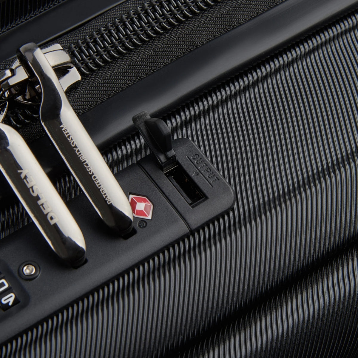 Shadow 5.0 82cm Expandable Large Check In