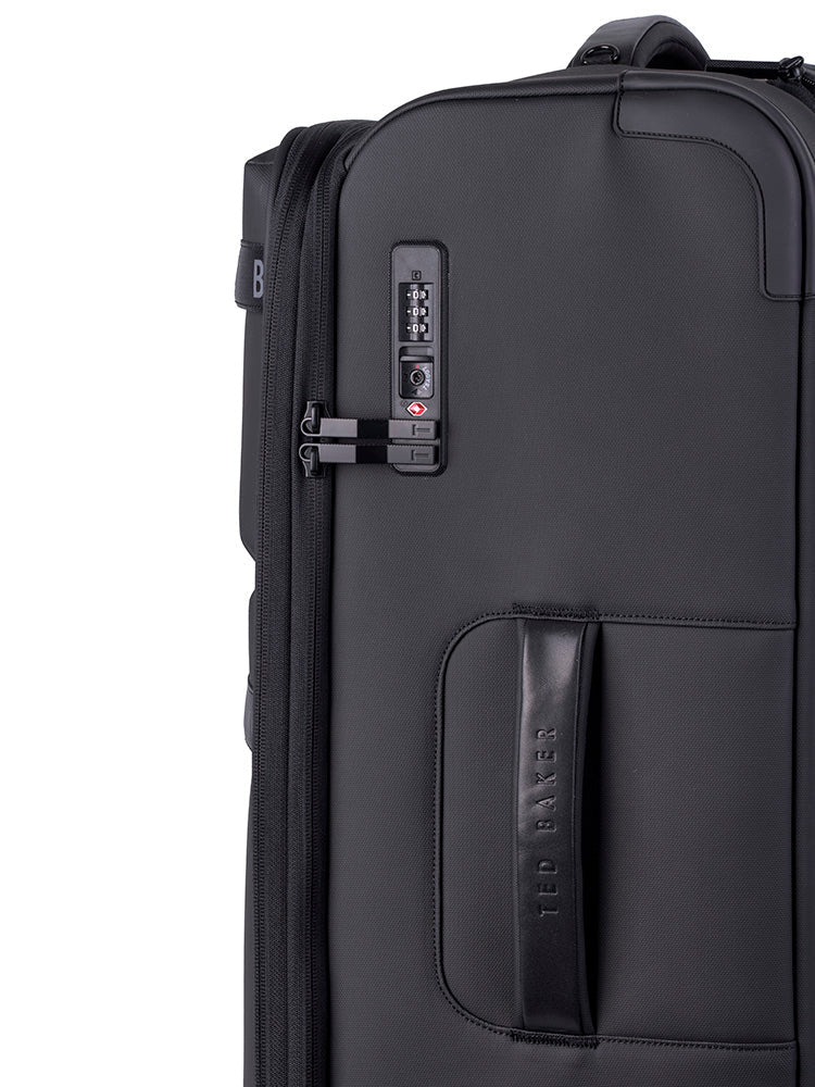 Quantum 71cm Medium Check In