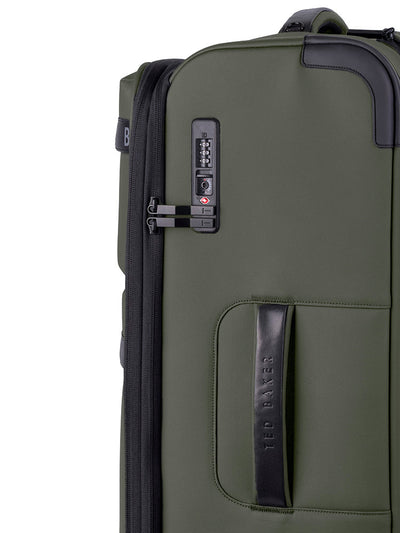 Quantum 71cm Medium Check In