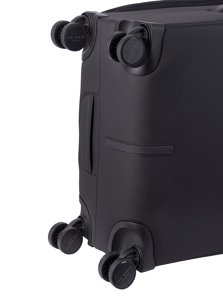 Quantum 71cm Medium Check In