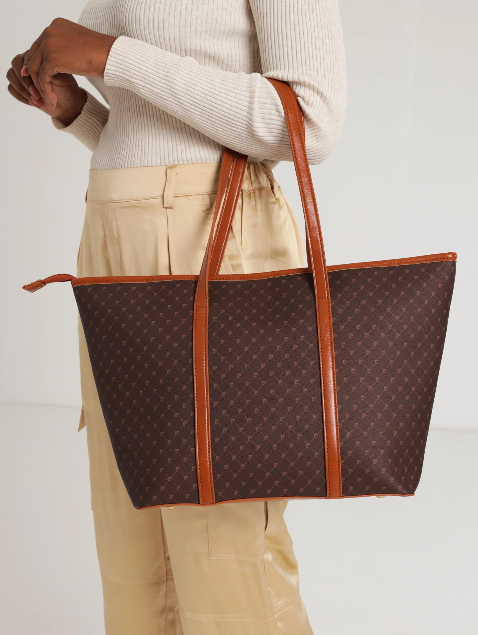 Guliana Tote