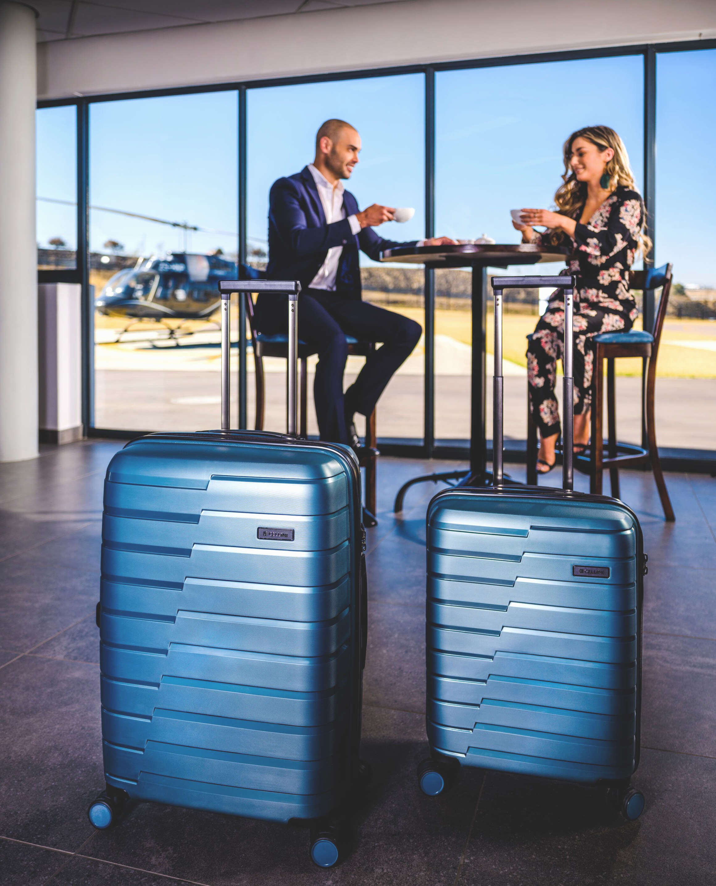 Microlite 68cm Medium Check-In